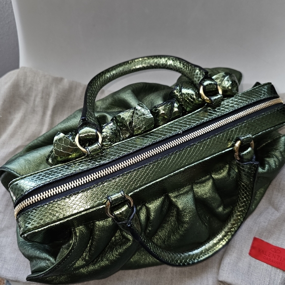 AUTHENTIC GREEN METALLIC PYTHON/LEATHER VALENTINO GARAVANI HANDLE BAG - Picture 11 of 12